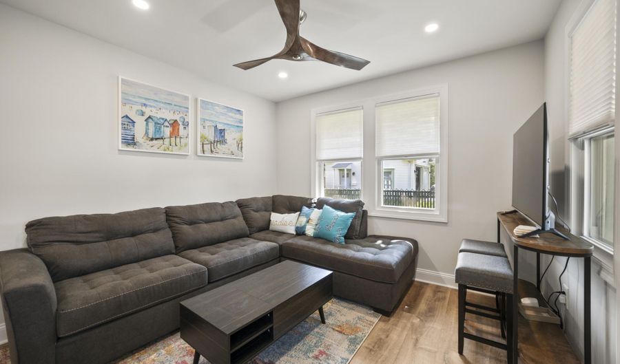 110 11th Ave Rear East, Belmar, NJ 07719 - 2 Beds, 1 Bath