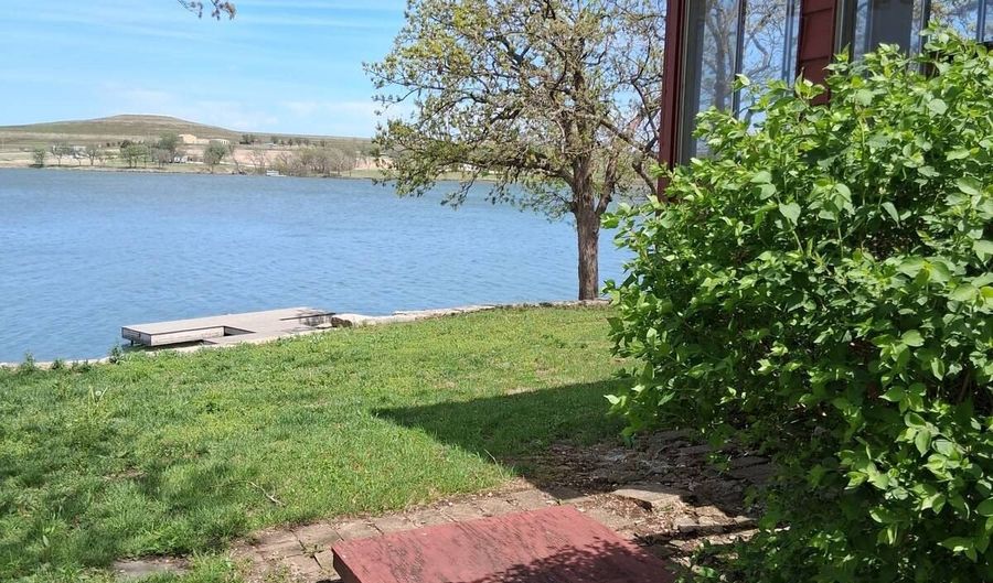 72 Lakeview Cir, Alma, KS 66401 - 2 Beds, 1 Bath