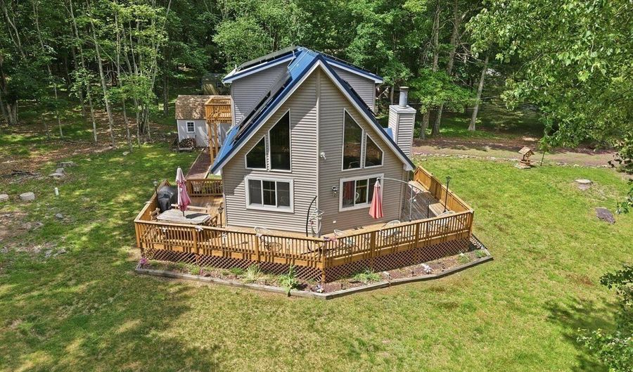 183 Eliot Ln, Albrightsville, PA 18210 - 3 Beds, 2 Bath