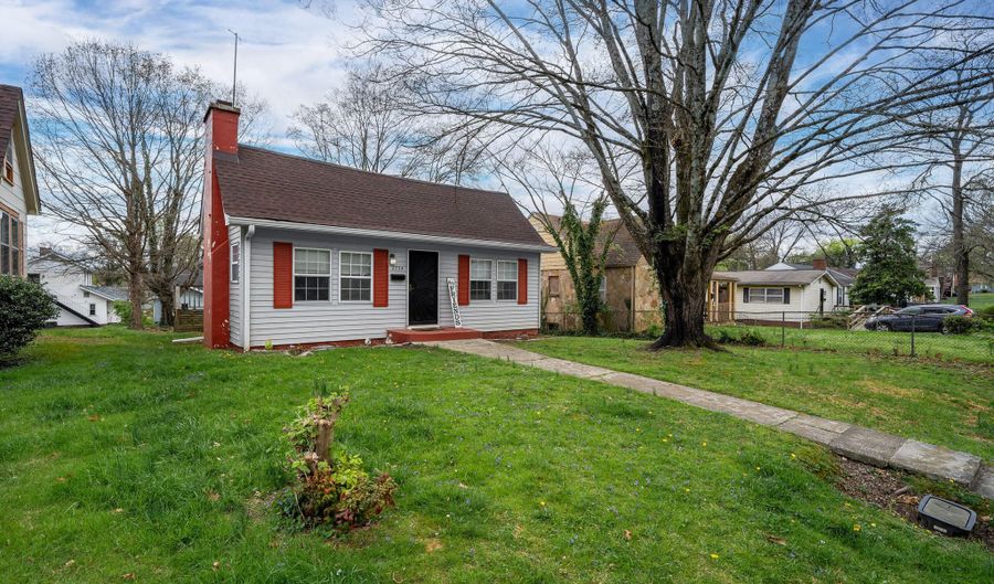 2734 Woodbine Ave, Knoxville, TN 37914 - 3 Beds, 1 Bath