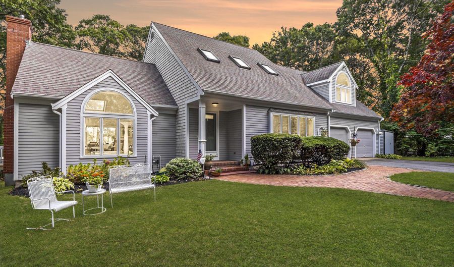 15 Goldie Way, Barnstable, MA 02630 - 3 Beds, 2 Bath