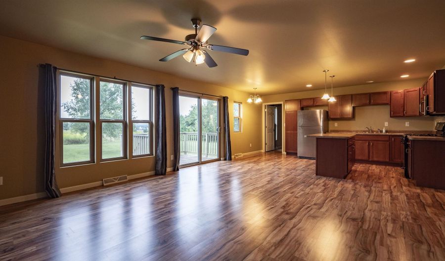 505 RED TAIL Dr, Amherst, WI 54406 - 3 Beds, 3 Bath