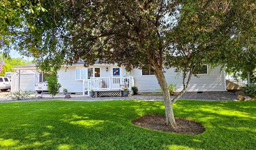 15831 Richway Dr, Caldwell, ID 83607 - 3 Beds, 2 Bath