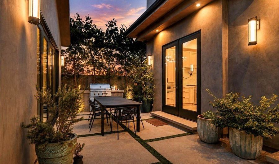 3401 Colbert Ave, Los Angeles, CA 90066 - 5 Beds, 6 Bath