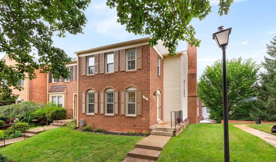 19 SHAGBARK Ct, Rockville, MD 20852 - 3 Beds, 4 Bath