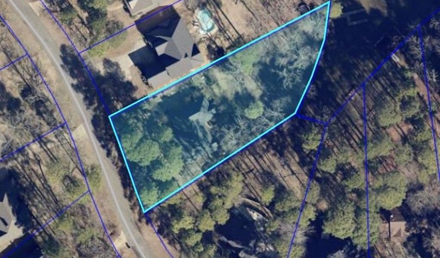 4936 Old Oak Dr, Benton, LA 71006 - 3 Beds, 2 Bath