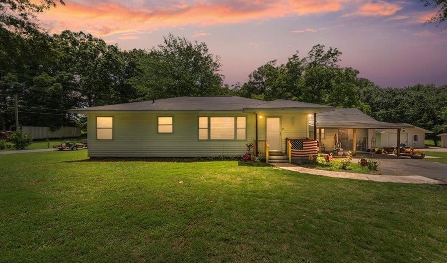 604 Shoal Creek Trl, Arab, AL 35016 - 3 Beds, 2 Bath