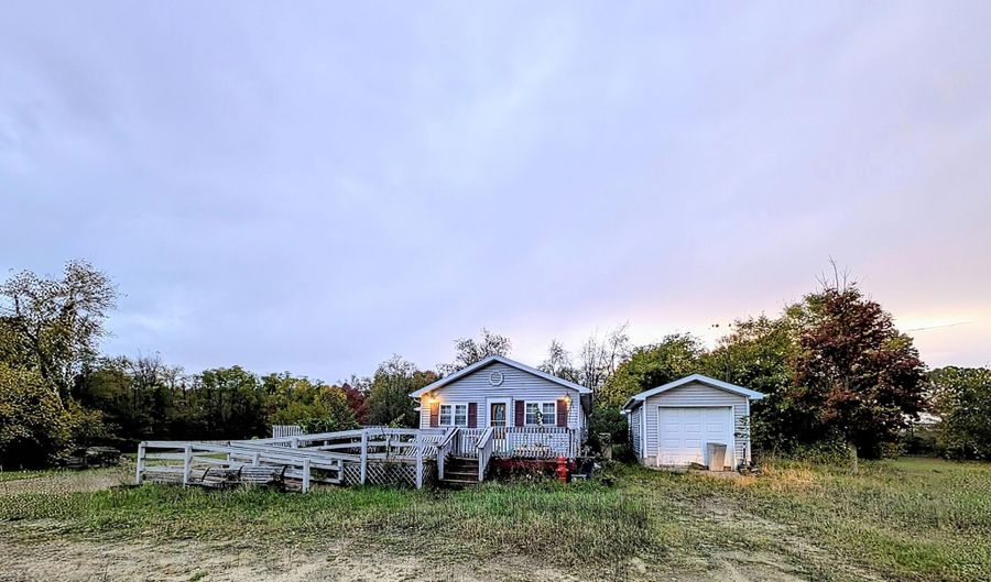 3000 Breckel Hwy, Adrian, MI 49221 - 2 Beds, 1 Bath