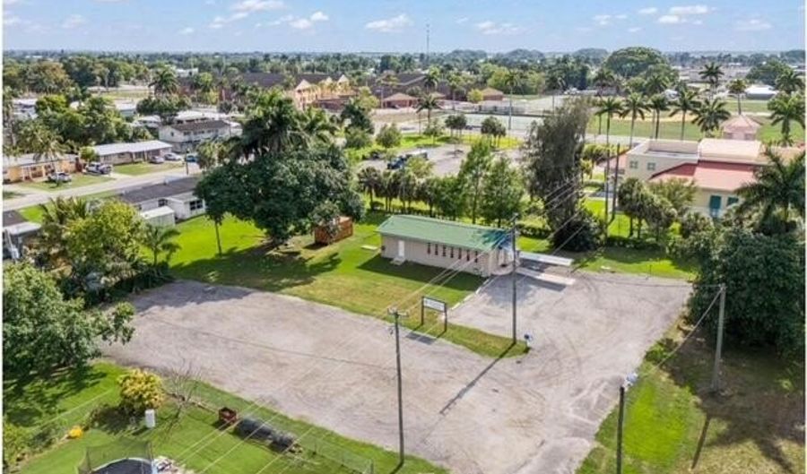 224 NW G Ave, Belle Glade, FL 33430 - 0 Beds, 2 Bath