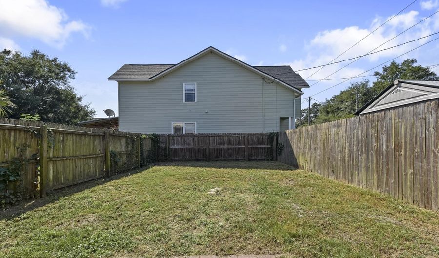 1984 MARY St, Atlantic Beach, FL 32233 - 3 Beds, 3 Bath