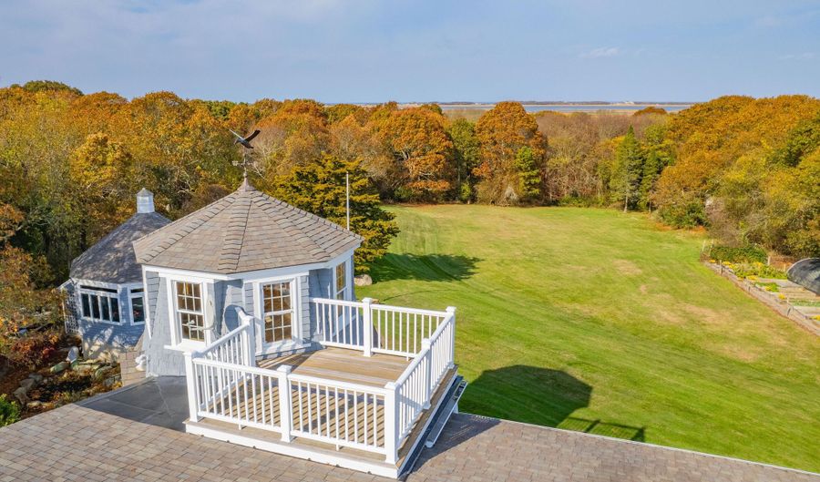 34 Black Duck Ln, Barnstable, MA 02630 - 4 Beds, 4 Bath