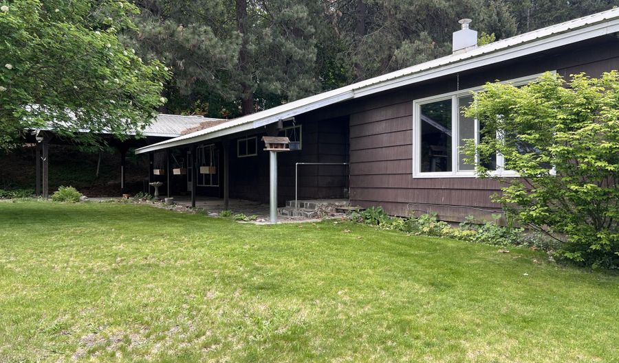 6490 Polk St, Bonners Ferry, ID 83805 - 3 Beds, 1 Bath