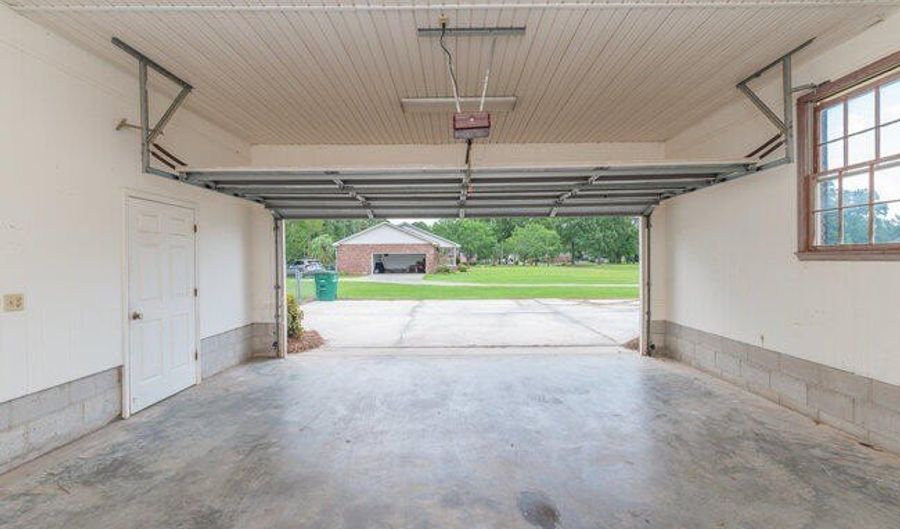 33 Laurel St, Barnwell, SC 29812 - 4 Beds, 3 Bath