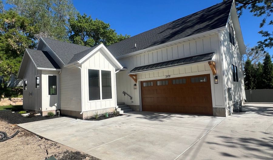 3919 S HOLLADAY Ct, Holladay, UT 84117 - 4 Beds, 3 Bath
