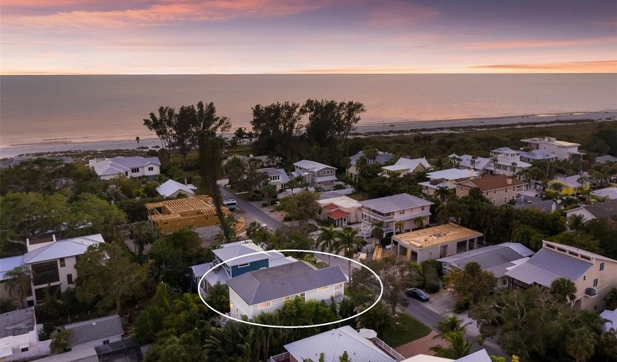 113 MAPLE Ave, Anna Maria, FL 34216 - 5 Beds, 5 Bath