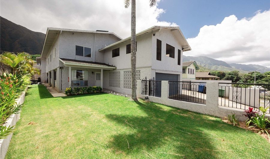 47-544 Hakuhale St, Kaneohe, HI 96744 - 8 Beds, 8 Bath