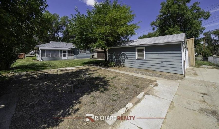 705 S 6th St, Basin, WY 82410 - 2 Beds, 1 Bath