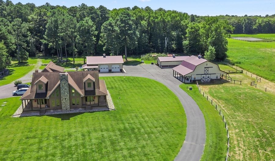 3692 MUD Ml, Camden Wyoming, DE 19934 - 5 Beds, 5 Bath