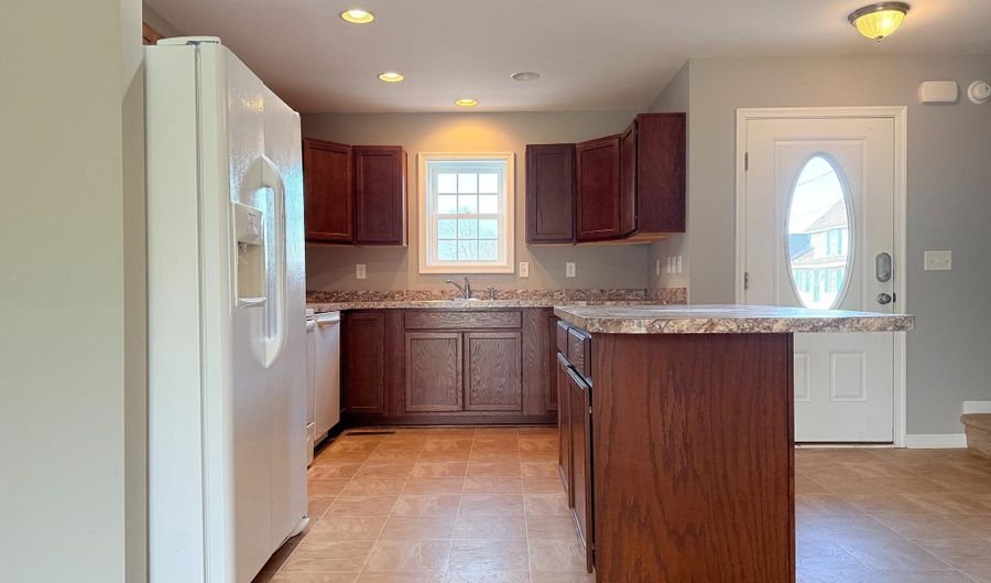 129 N CHURCH St, Greenwood, DE 19950 - 3 Beds, 3 Bath