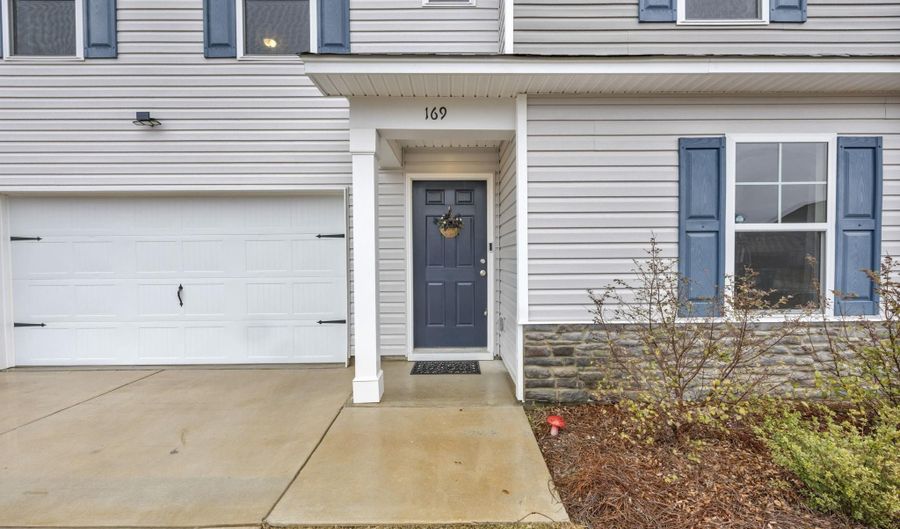 169 Carriagebrook Cir, Camden, SC 29020 - 4 Beds, 3 Bath