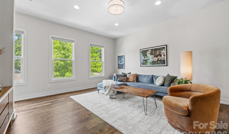 4017 Plaza Row Ct, Charlotte, NC 28205 - 3 Beds, 3 Bath