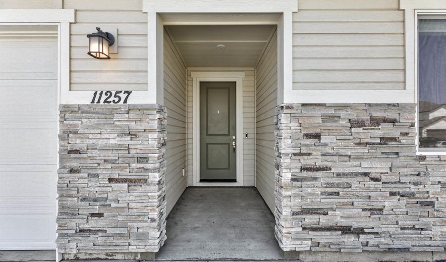 11257 Aspen Hill Dr, Caldwell, ID 83605 - 5 Beds, 3 Bath