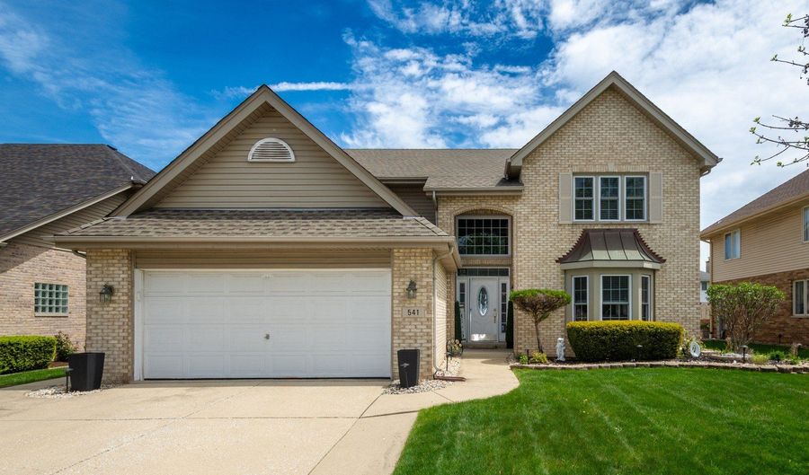 541 N 4th Ave, Addison, IL 60101 - 5 Beds, 4 Bath