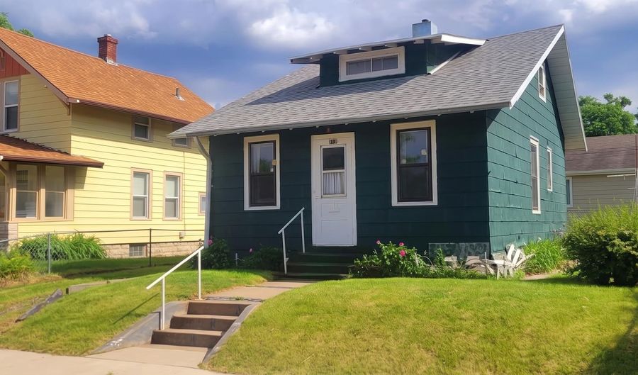 119 NW 7th Ave, Aberdeen, SD 57401 - 3 Beds, 1 Bath