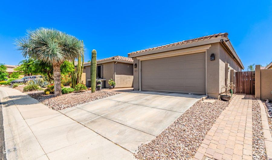39913 N PRIDE Dr, Anthem, AZ 85086 - 3 Beds, 2 Bath