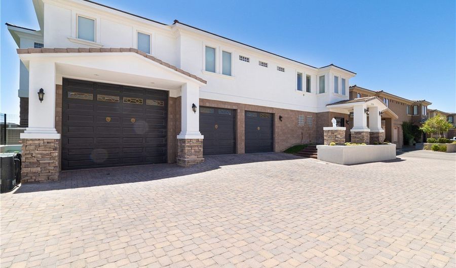 1319 Red Baron Ln, Boulder City, NV 89005 - 4 Beds, 4 Bath