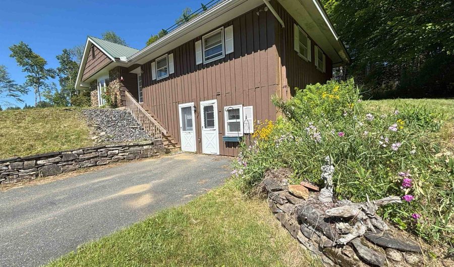 432 Kirby Rd, Burke, VT 05832 - 3 Beds, 2 Bath