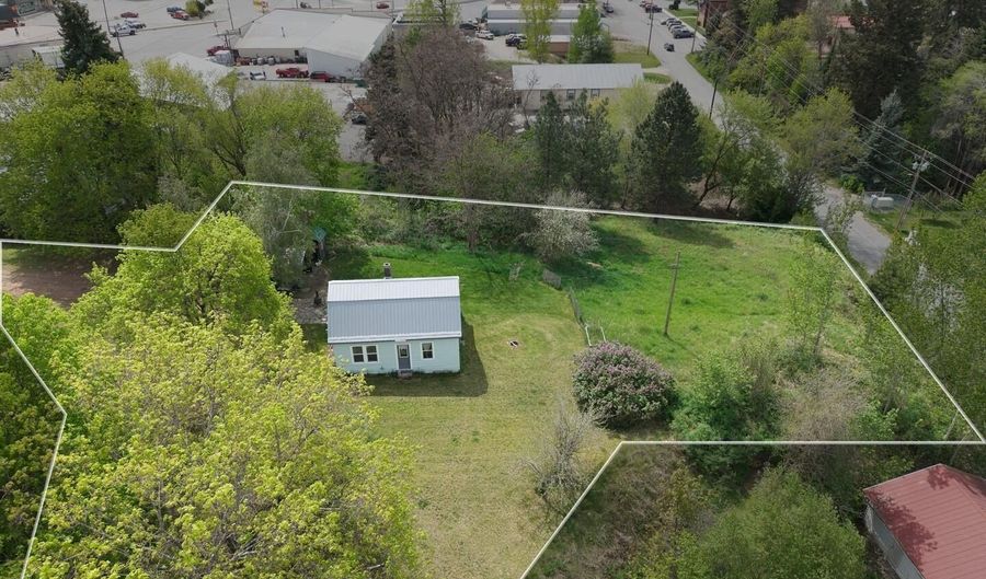 6836 Denver St, Bonners Ferry, ID 83805 - 3 Beds, 1 Bath