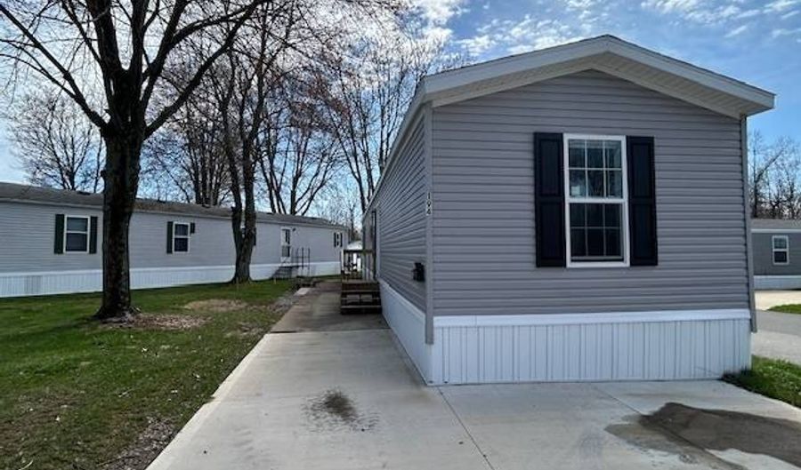 7055 Quarry Rd 194, Amherst, OH 44001 - 3 Beds, 2 Bath
