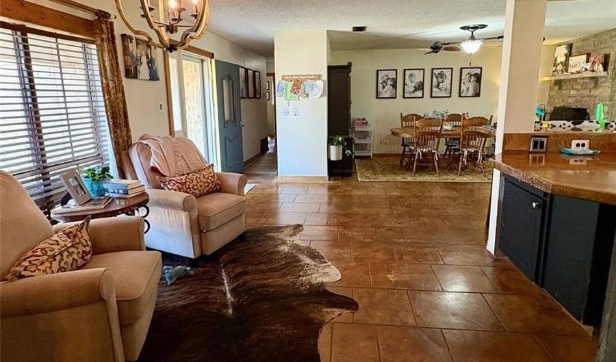 20 Country Cv, Albany, TX 76430 - 3 Beds, 2 Bath