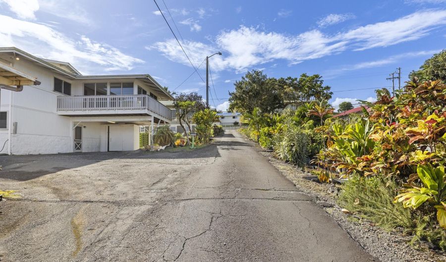 744- A WAINAKU St 2 Units, Hilo, HI 96720 - 5 Beds, 3 Bath