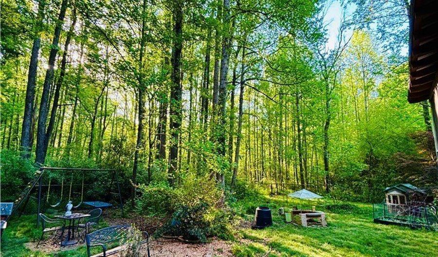 135 Brookstone Pl, Athens, GA 30605 - 3 Beds, 3 Bath
