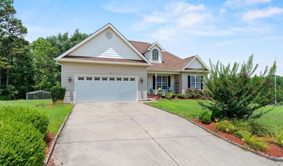 715 Tudor Ln, Boiling Springs, SC 29316 - 3 Beds, 2 Bath
