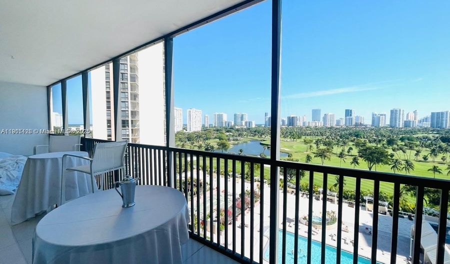 20301 W Country Club Dr 1226, Aventura, FL 33180 - 2 Beds, 2 Bath