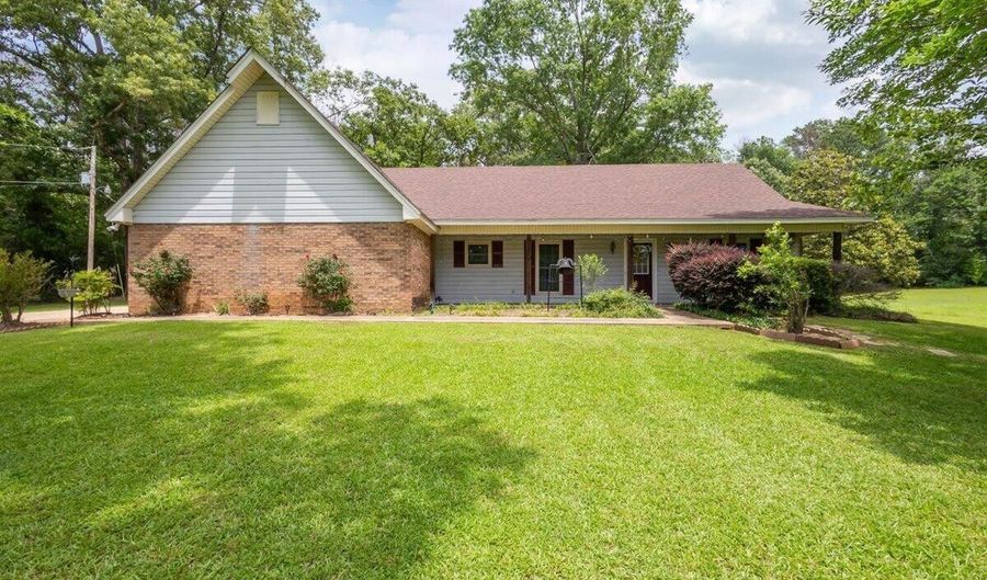 179 Keriville Dr, Byram, MS 39272 - 3 Beds, 2 Bath