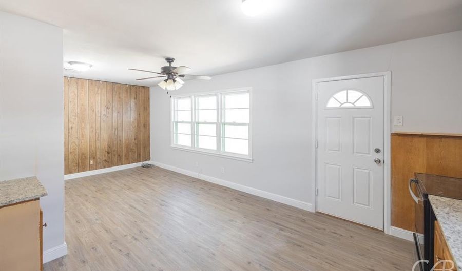 872 Forrest Ave, Abilene, TX 79603 - 2 Beds, 1 Bath