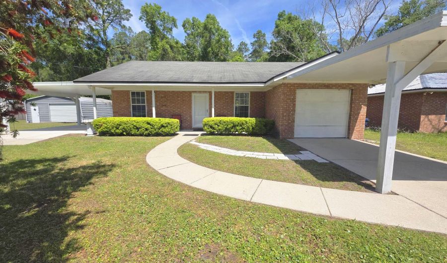 231 3RD INCLUDES ADJACENT LOT St W, Baldwin, FL 32234 - 2 Beds, 2 Bath