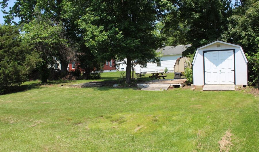 647 ELM St, Aberdeen, MD 21001 - 2 Beds, 2 Bath