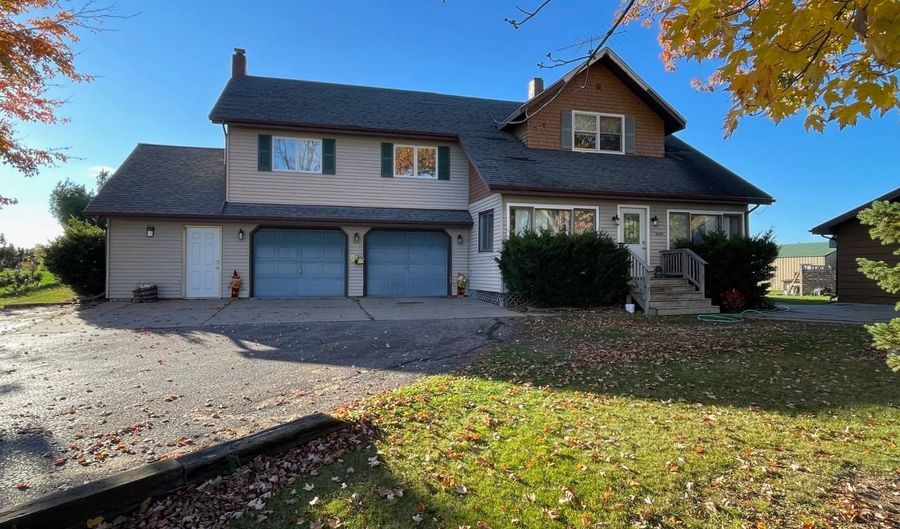 N696 County Rd S, Antigo, WI 54409 - 4 Beds, 3 Bath