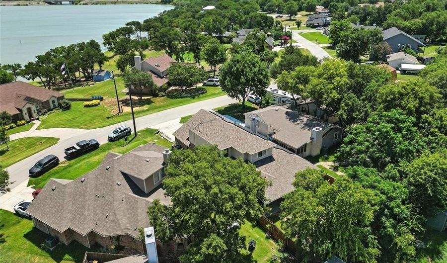 4520 N Shore Dr, The Colony, TX 75056 - 4 Beds, 3 Bath