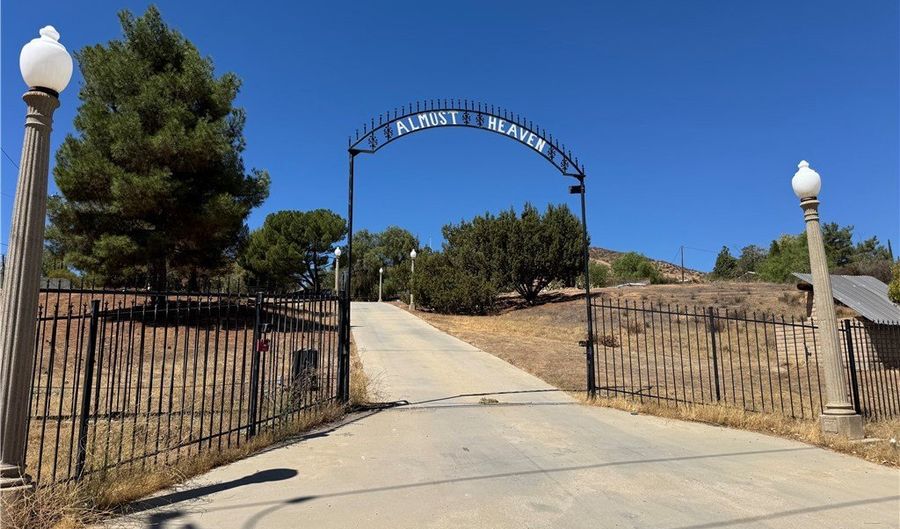 34335 Agua Dulce Canyon Rd, Agua Dulce, CA 91390 - 2 Beds, 2 Bath