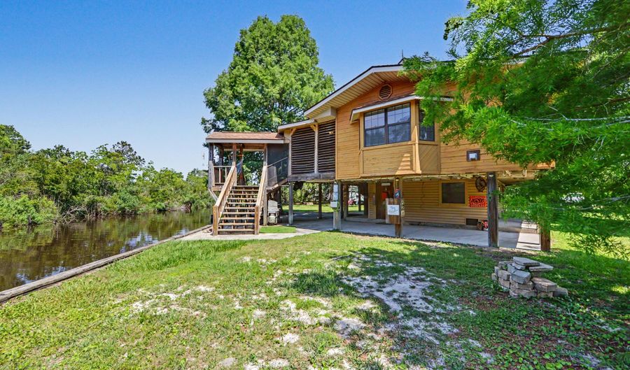 15 Wisteria Ct, Bay St. Louis, MS 39520 - 3 Beds, 2 Bath