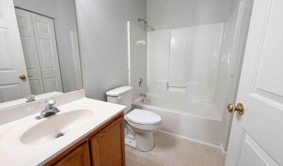 347 Bright Wick Ct, Boiling Springs, SC 29316 - 3 Beds, 2 Bath