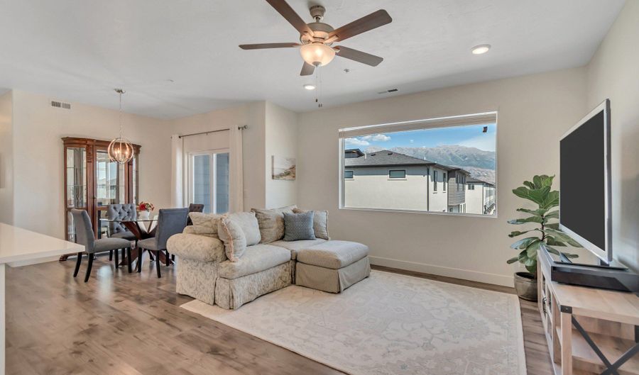 362 S 1080 W 303, American Fork, UT 84003 - 3 Beds, 2 Bath