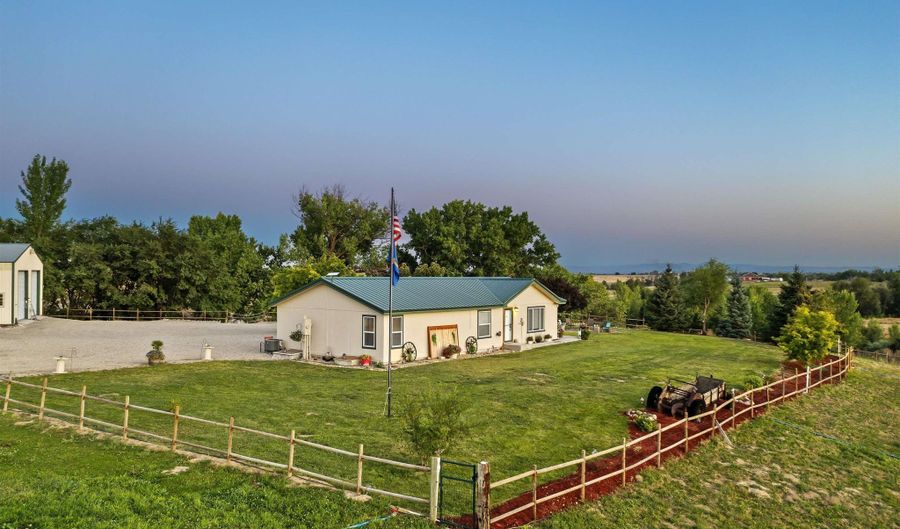 7366 E Tuning Pl, Caldwell, ID 83607 - 3 Beds, 2 Bath