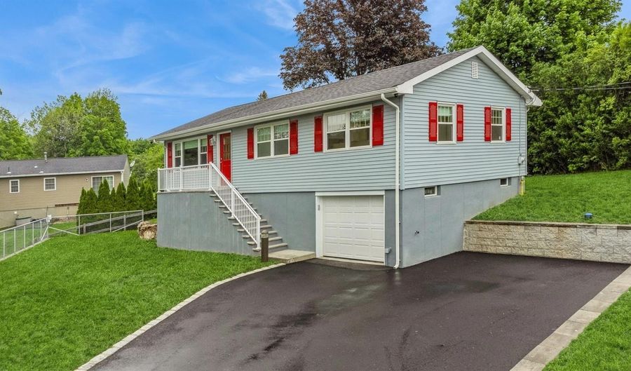 39 LINCOLN Ave, Alloway, NJ 07462 - 3 Beds, 2 Bath